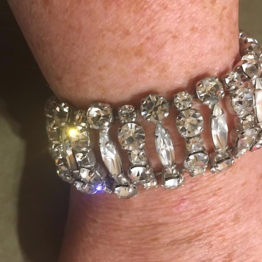 Elegant Sherman Signed Sworvoski Bracelet